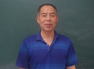 肖國(guó)正 化學(xué)高級(jí)教師
